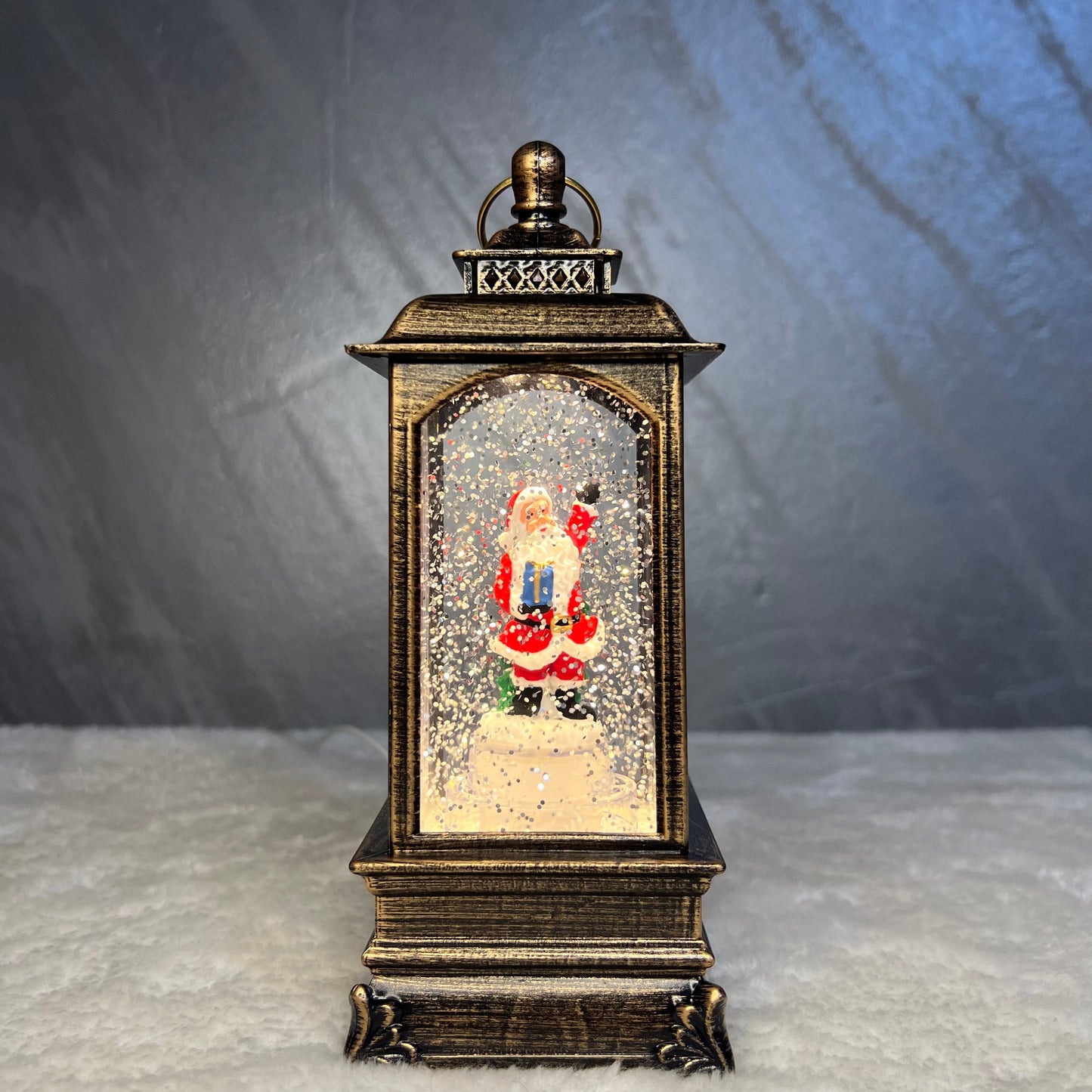 Novogodišnji fenjer Deda Mraz, 20 cm - Novogodišnja dekoracija sa muzikom i LED osvetljenjem