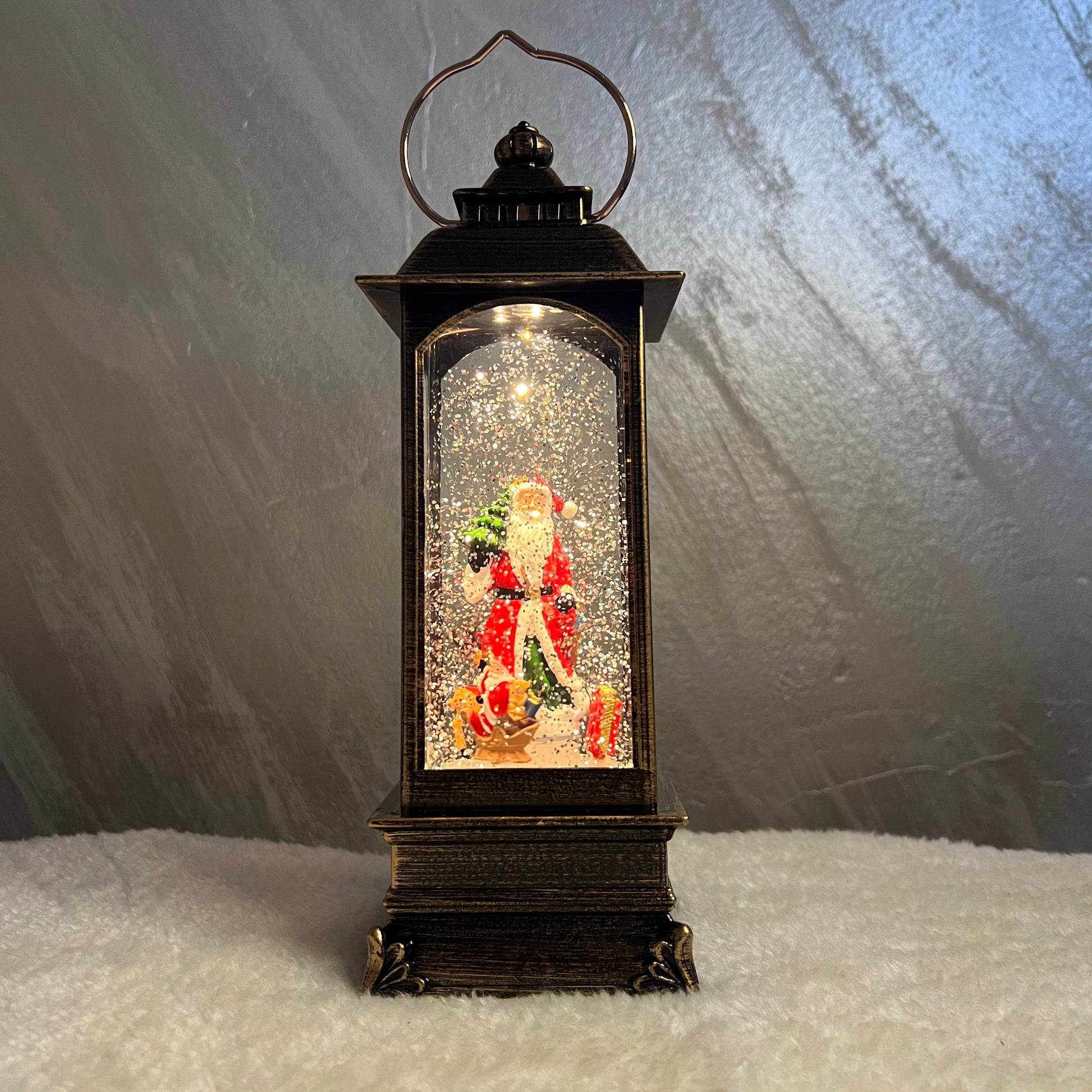 Veliki novogodišnji fenjer Deda Mraz, 29 cm - Novogodišnja dekoracija sa muzikom i LED osvetljenjem