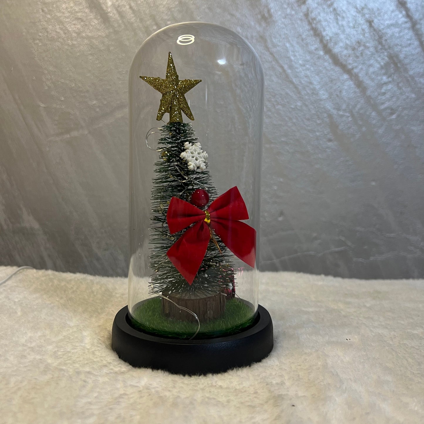 Zastakljena jelkica 22 cm, Jelka u staklenom zvonu