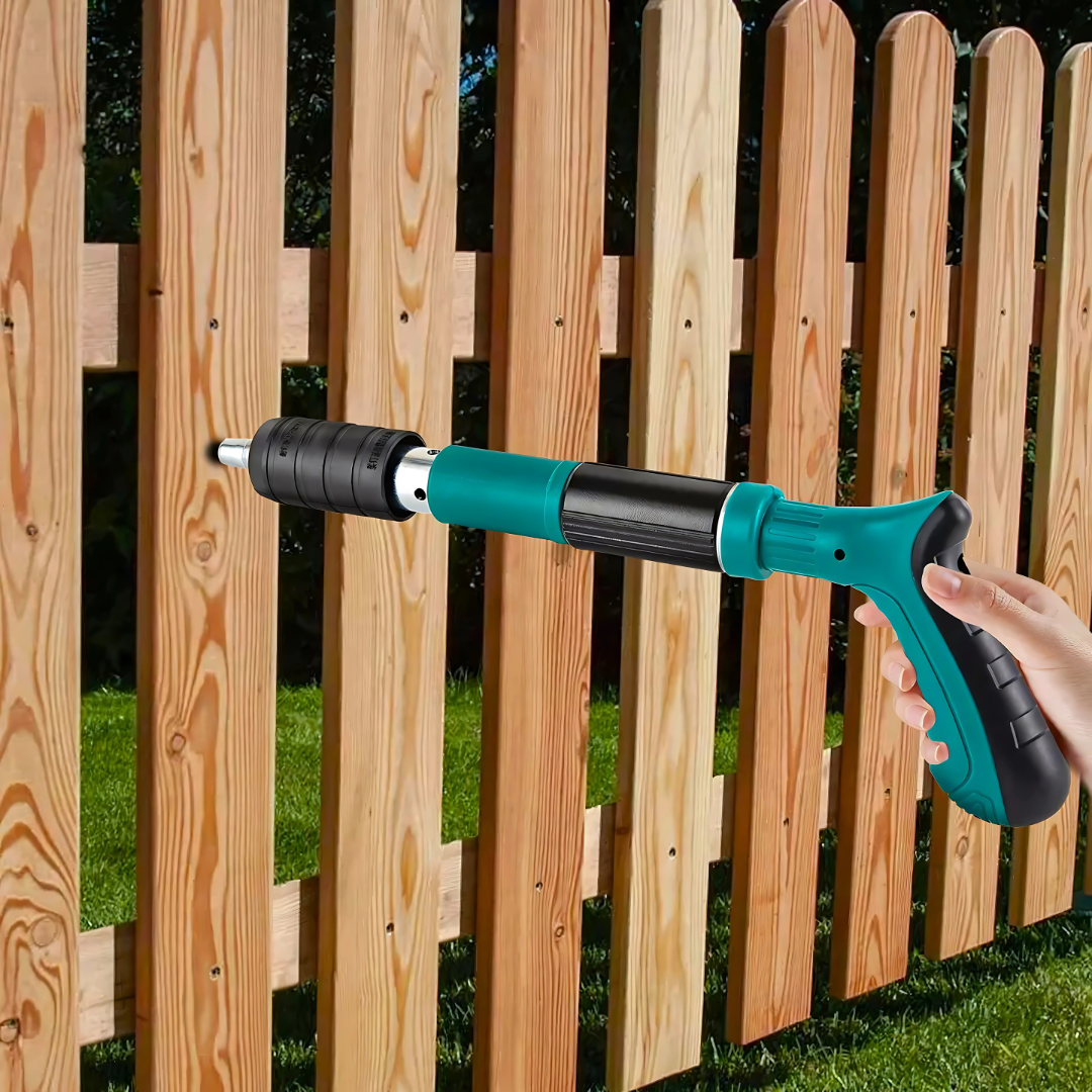 Pištolj za eksere sa dodacima